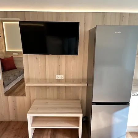 Appartementhaus Zillertal By Piaunddirk * フィンケンベルク