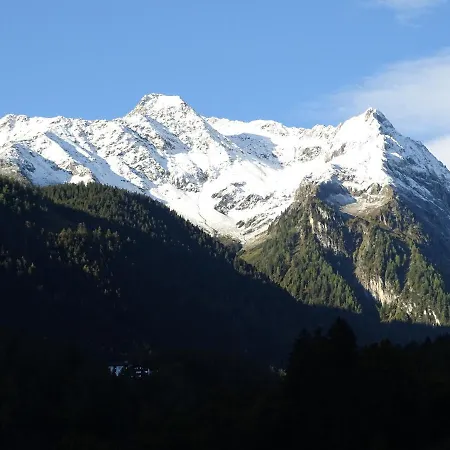 Appartementhaus Zillertal By Piaunddirk Апартаменты Финкенберг